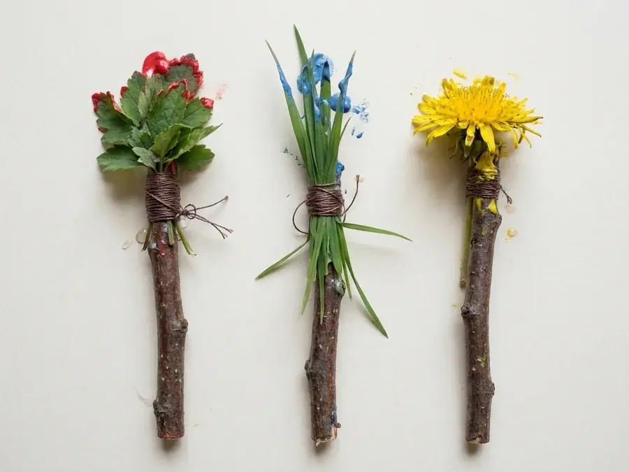 Nature paint brushes, an easy Earth Day craft for preschoolers ages 3 to 5