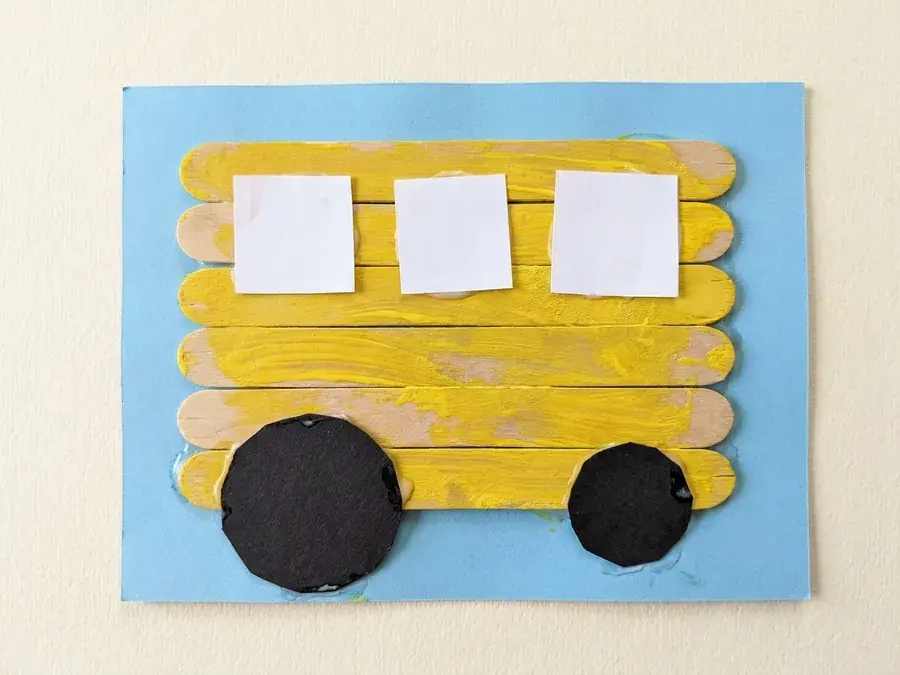 School bus craft, an easy shape craft for preschoolers ages 3 to 5