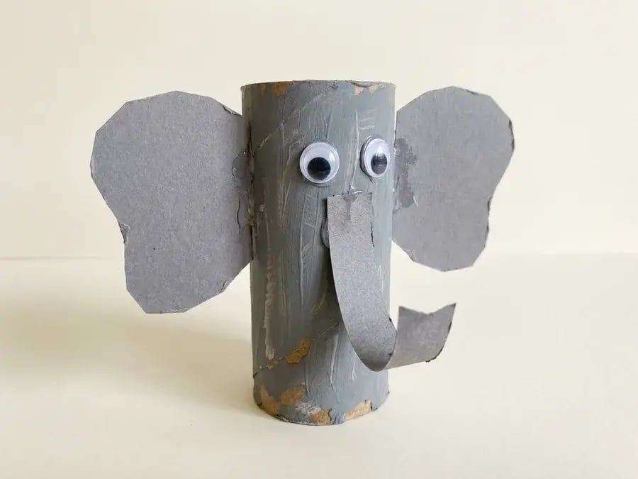 Toilet paper roll elephant, an easy zoo craft for preschoolers ages 3 to 5