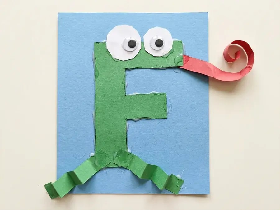 Letter F frog, an easy frog craft for preschoolers ages 3 to 5