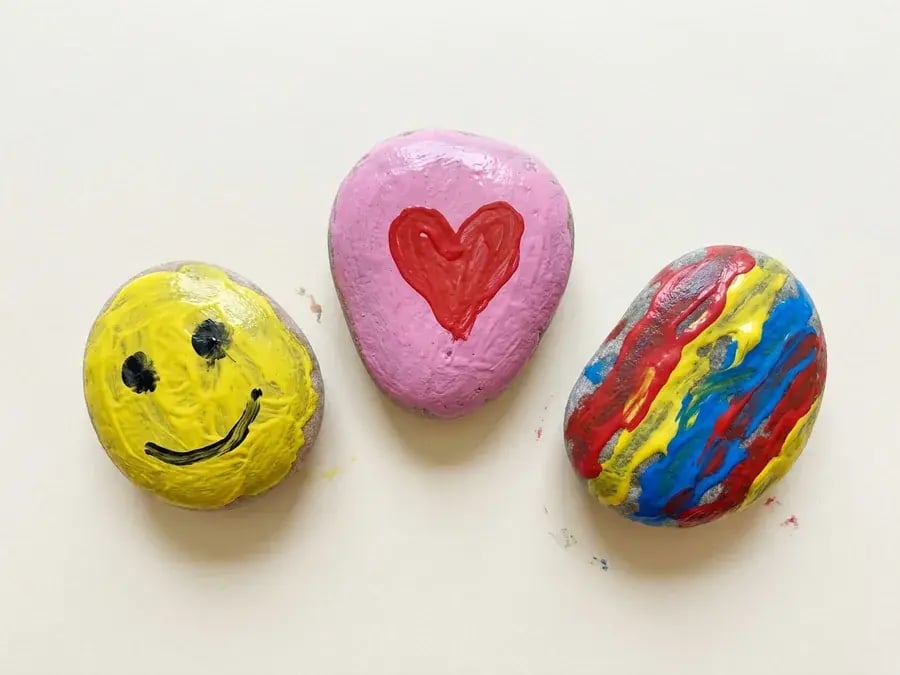 Kindness rocks, an easy friendship craft for preschoolers ages 3 to 5