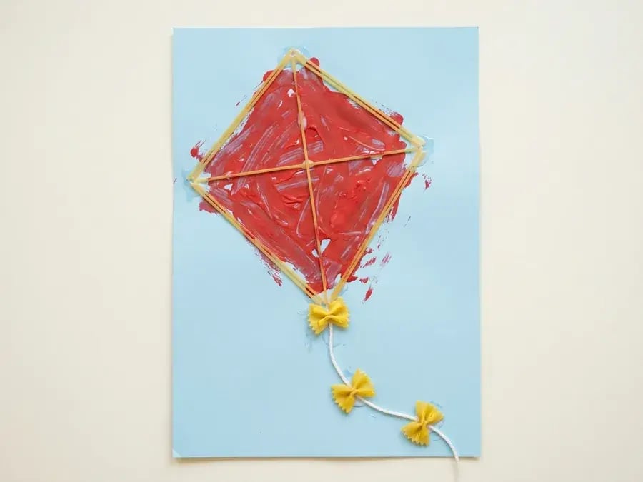Pasta kite, an easy March craft for preschoolers ages 3 to 5