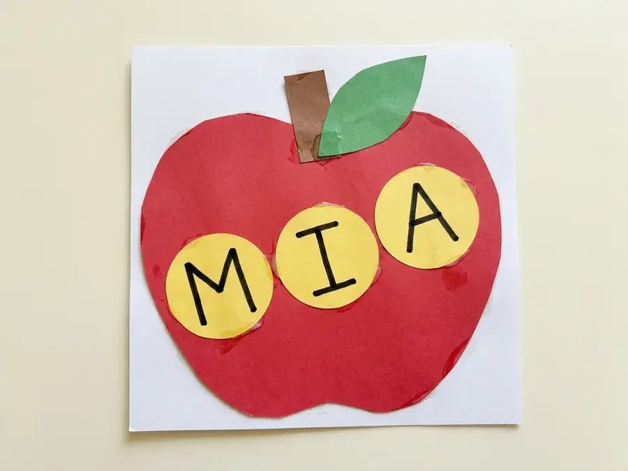 Apple name craft, an easy name craft for preschoolers ages 3 to 5