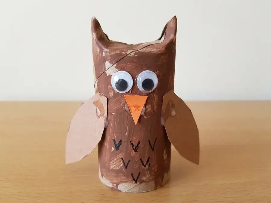 Toilet paper roll owl, an easy owl craft for preschoolers ages 3 to 5