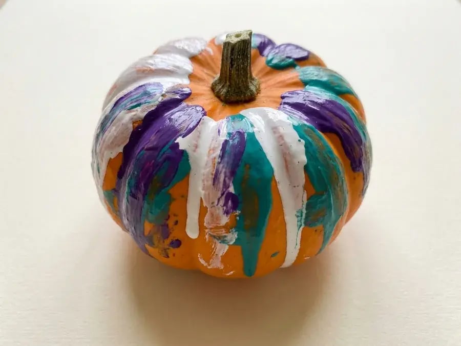 Painted mini pumpkin, an easy pumpkin craft for preschoolers ages 3 to 5