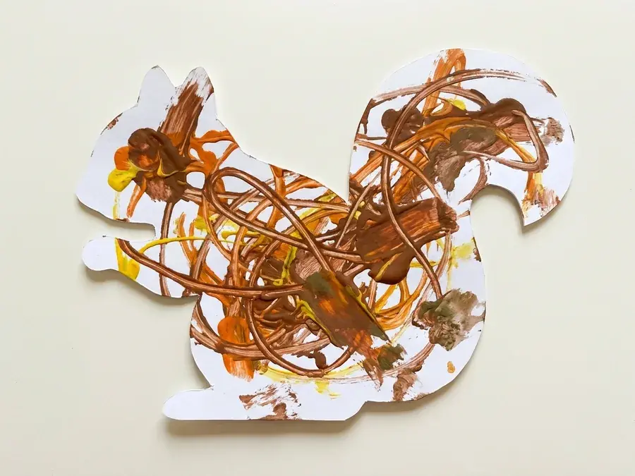 Acorn rolled squirrel painting, an easy acorn and squirrel craft for preschoolers ages 3 to 5