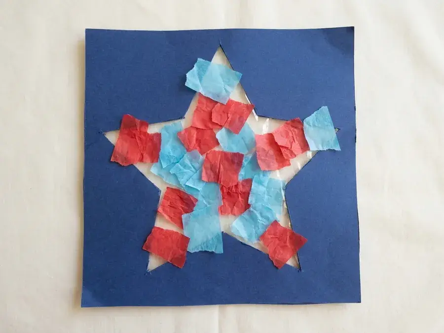 Star suncatcher, an easy 4th of July craft for preschoolers ages 3 to 5