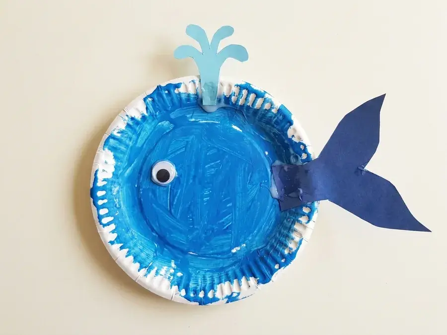 Paper plate whale, an easy whale craft for preschoolers ages 3 to 5
