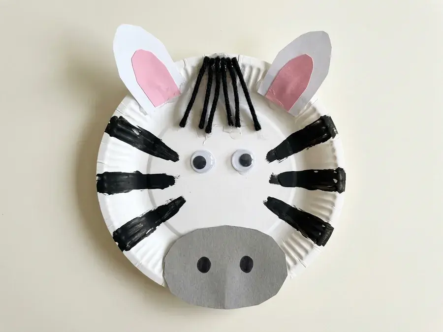 Paper plate zebra, an easy letter z craft for preschoolers ages 3 to 5